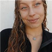 Profesora de primaria, desde hace 3 años, y imparto cualquier materia